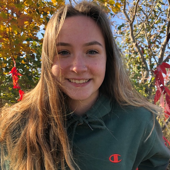 Meet your Posher, Hailey - Picture 1 of 1